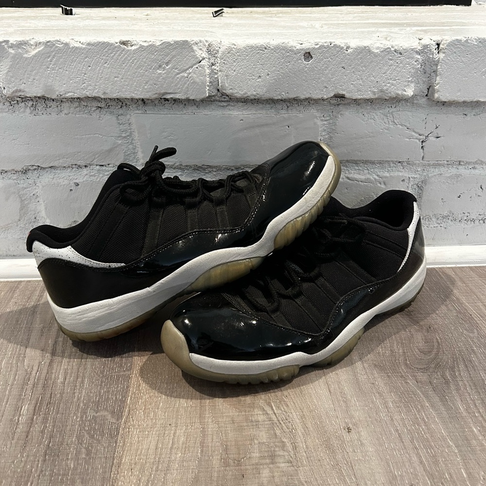 Jordan 11 low infared size 13